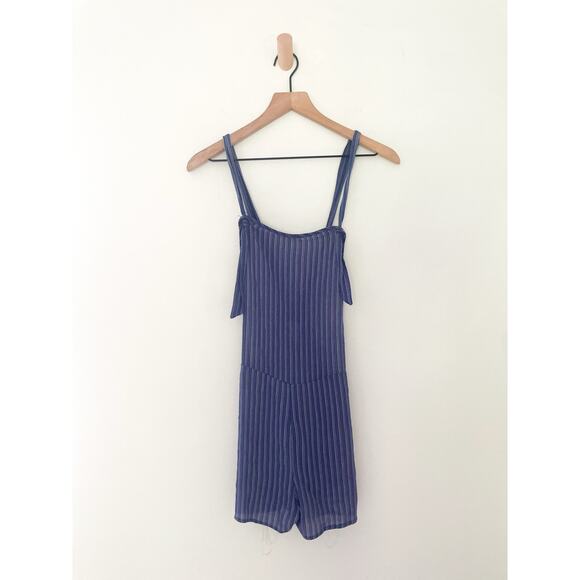 NWT Ivy & Main Blue Striped Overall Romper Size Medium Blue Stripe - Picture 1 of 8